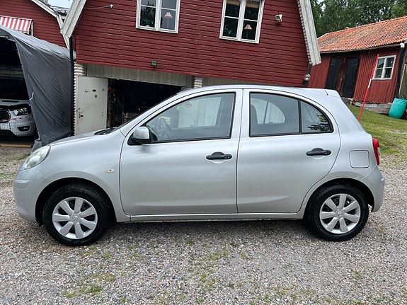 Nissan Micra 4 of 5