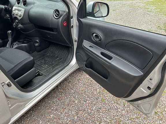 Nissan Micra 12 of 14