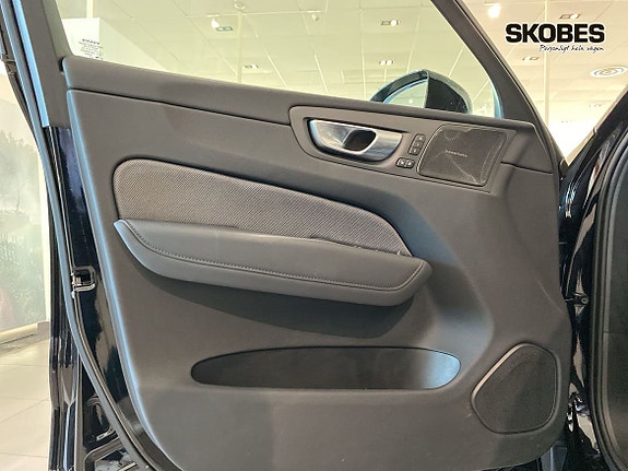 Volvo XC60 16 of 27