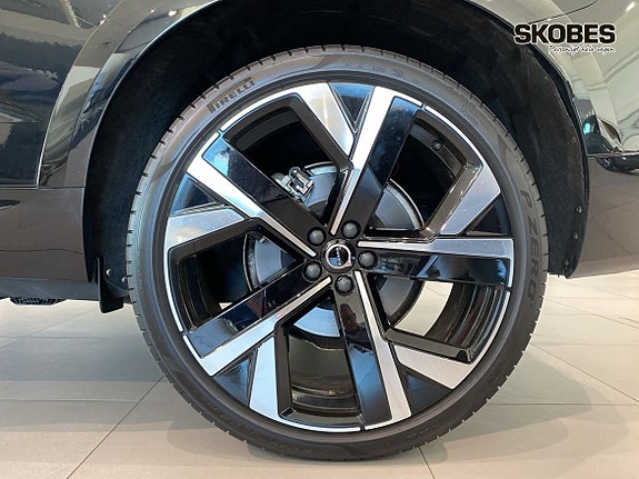 Volvo XC60 18 of 27