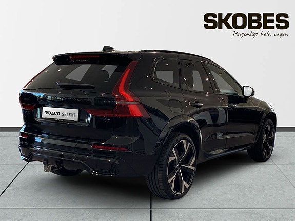 Volvo XC60 8 of 27