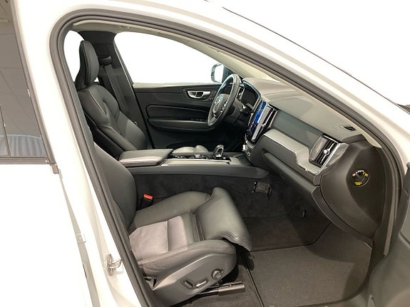 Volvo XC60 12 of 15