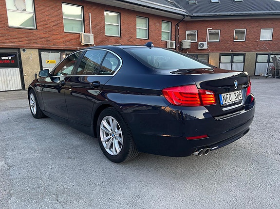 BMW 520d 4 of 5
