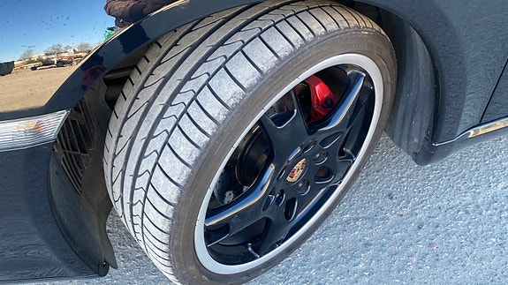Porsche Cayman S 4 of 5