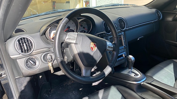 Porsche Cayman S 19 of 20