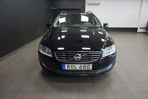 Volvo V70 3 of 21
