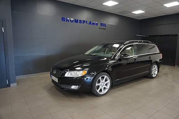 Volvo V70 2 of 21