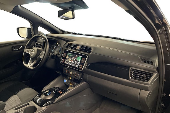 Nissan Leaf 9 of 20