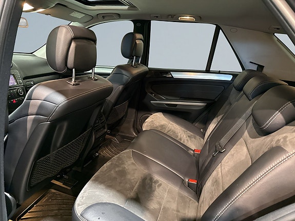 Mercedes-Benz ML350 13 of 23