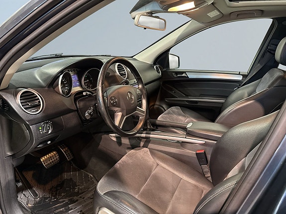 Mercedes-Benz ML350 7 of 23