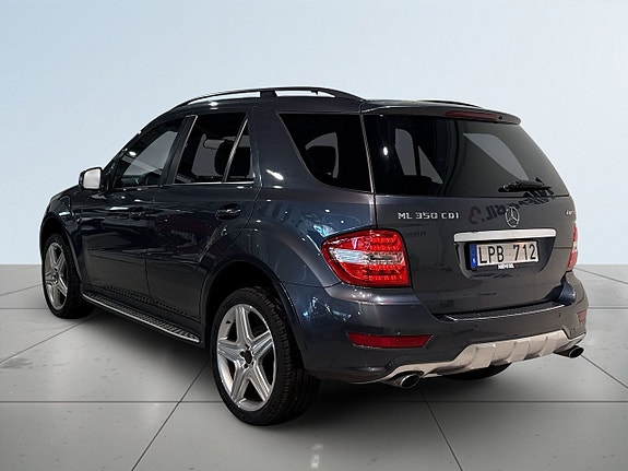 Mercedes-Benz ML350 5 of 5
