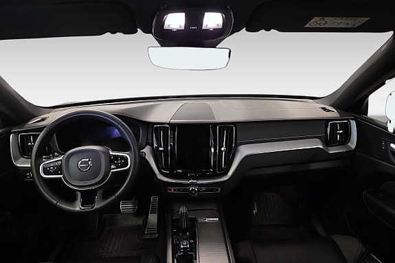 Volvo XC60 12 of 15