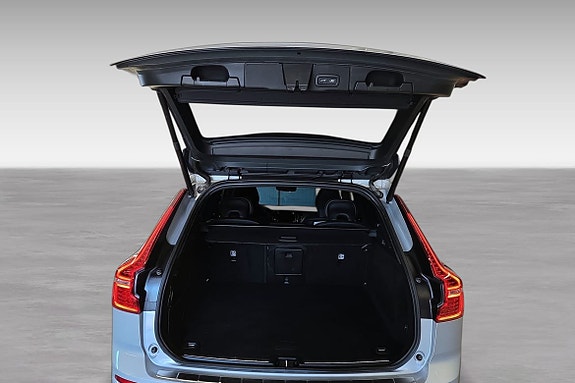 Volvo XC60 10 of 15