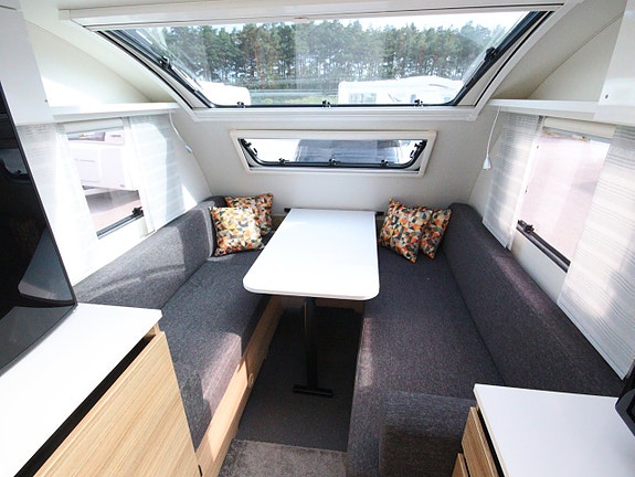 Adria Action 361 LH 5 of 13