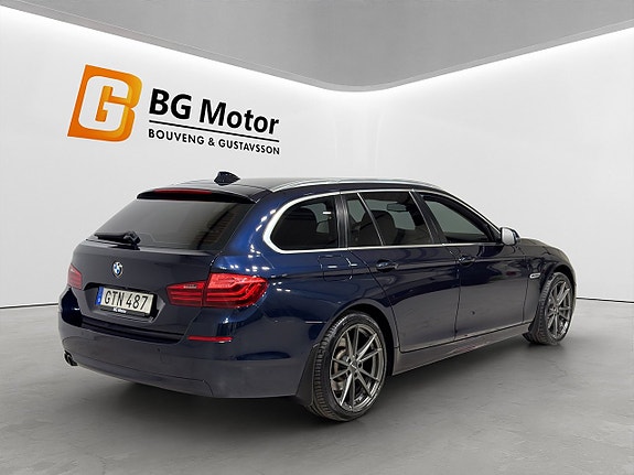 BMW 520d 4 of 5