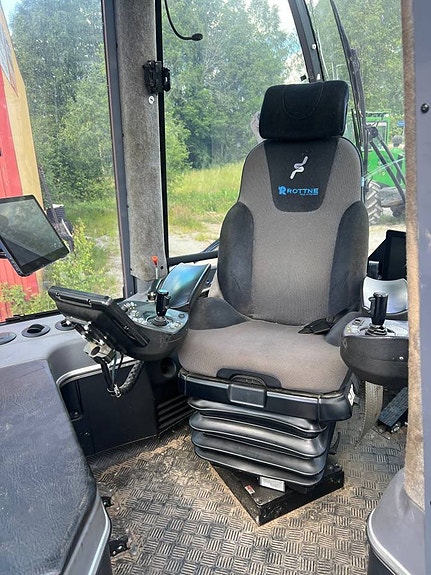 Vimek 470 3 of 7