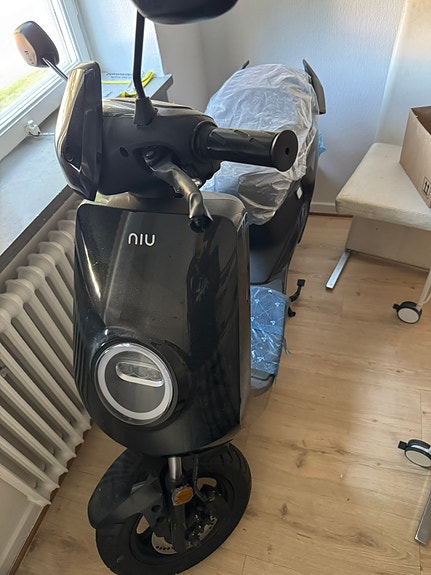 NIU M+ series 2 of 14
