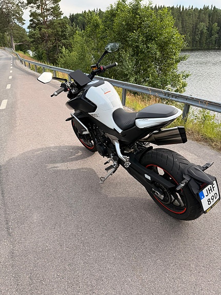 CFMOTO 800NK 2 of 2