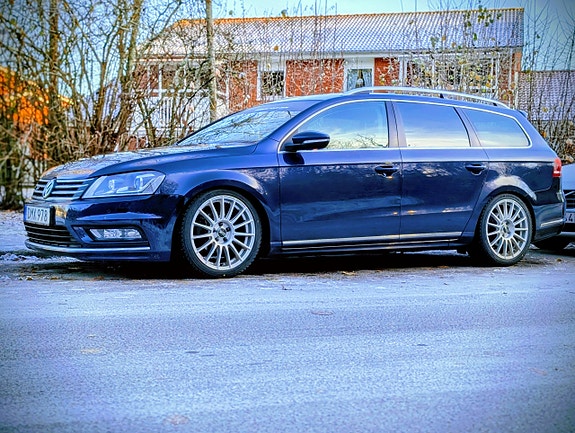 Volkswagen Passat 2 of 2