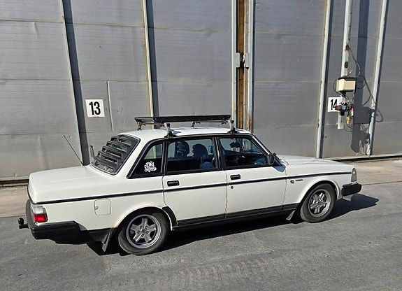 Volvo 240 2 of 2