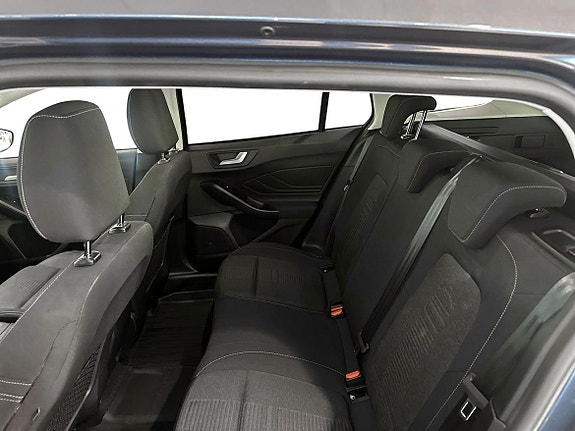 Ford Focus 7 of 17