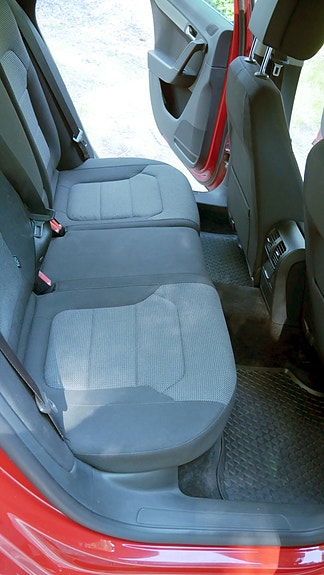 Volkswagen Passat 7 of 22