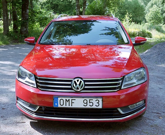 Volkswagen Passat 12 of 22