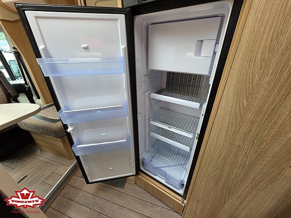 Knaus SKy TI *Solcell *Automat *Långbädd 6 of 19