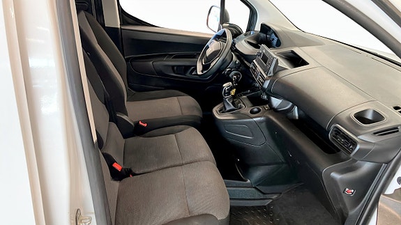 Peugeot Partner 3 of 16