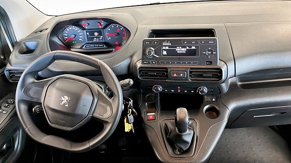 Peugeot Partner 4 of 16
