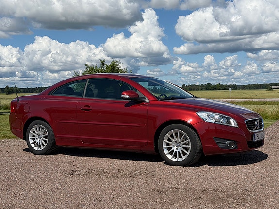 Volvo C70 3 of 5