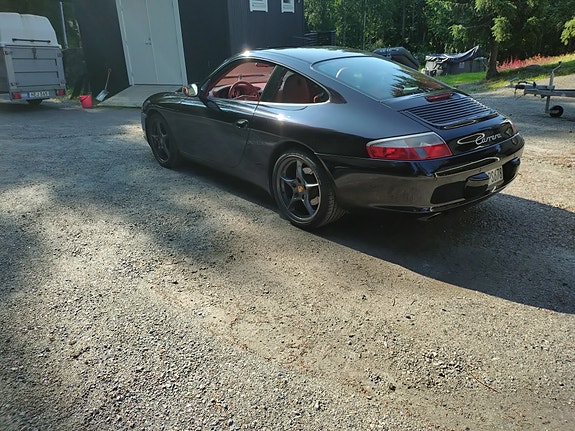Porsche 911 Carrera 8 of 8