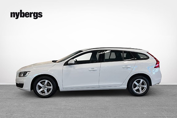 Volvo V60 2 of 5