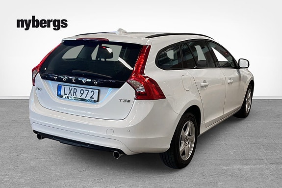 Volvo V60 4 of 5
