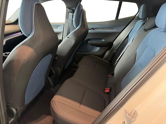 Volvo EX30 9 of 13