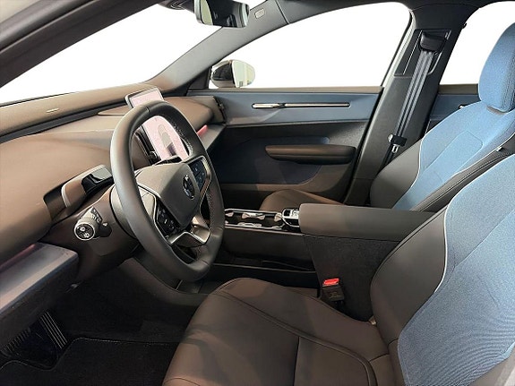 Volvo EX30 7 of 13