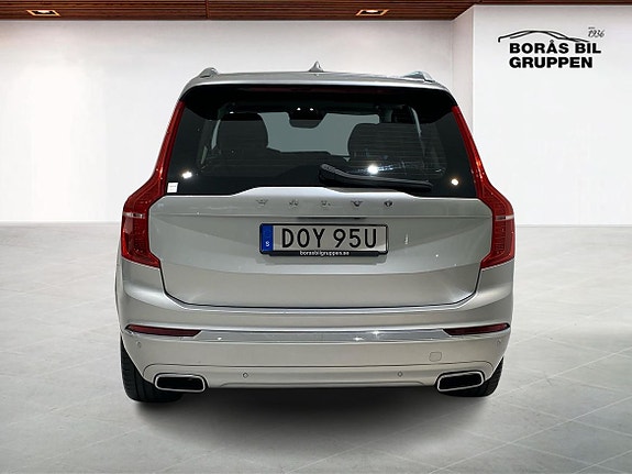 Volvo XC90 7 of 14