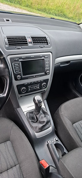 Skoda Octavia 5 of 12