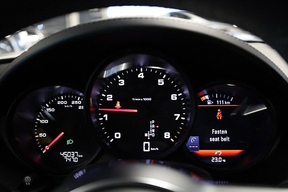 Porsche 718 Cayman 7 of 15