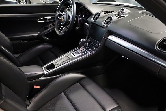 Porsche 718 Cayman 14 of 15