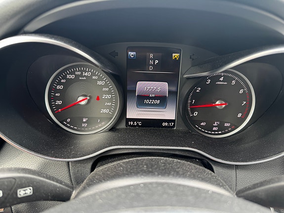 Mercedes-Benz C300 9 of 9