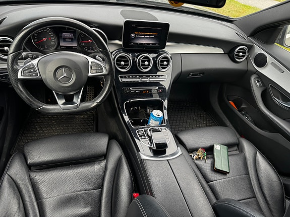 Mercedes-Benz C300 6 of 9