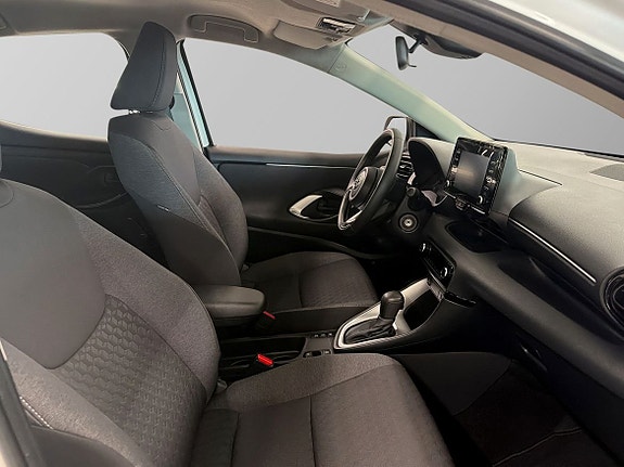 Toyota Yaris 7 of 11