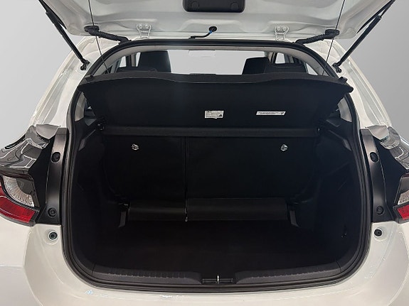 Toyota Yaris 11 of 11