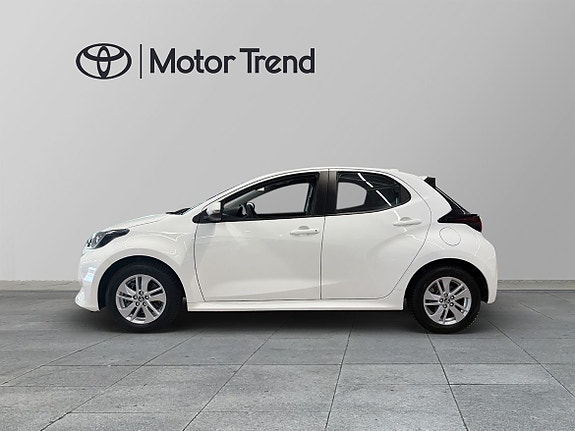 Toyota Yaris 3 of 11