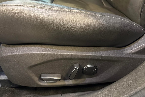 Ford Mondeo 12 of 17