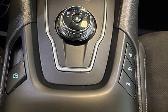Ford Mondeo 14 of 17