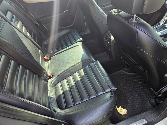 Volkswagen Passat Alltrack 4 of 7