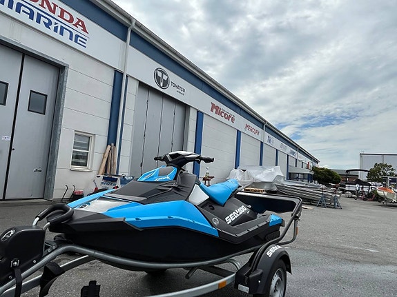 Sea Doo Spark 2-up Blå/Svart -2017 2 of 5