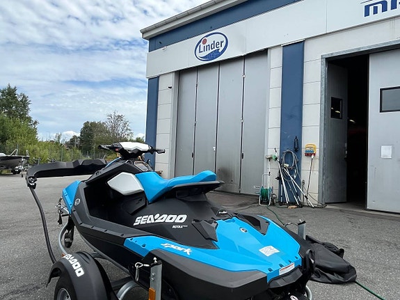 Sea Doo Spark 2-up Blå/Svart -2017 3 of 5